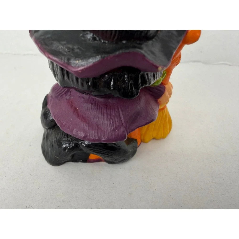 Hallmark 1977 Halloween Witch Figurine‎ Merry Miniature Vintage